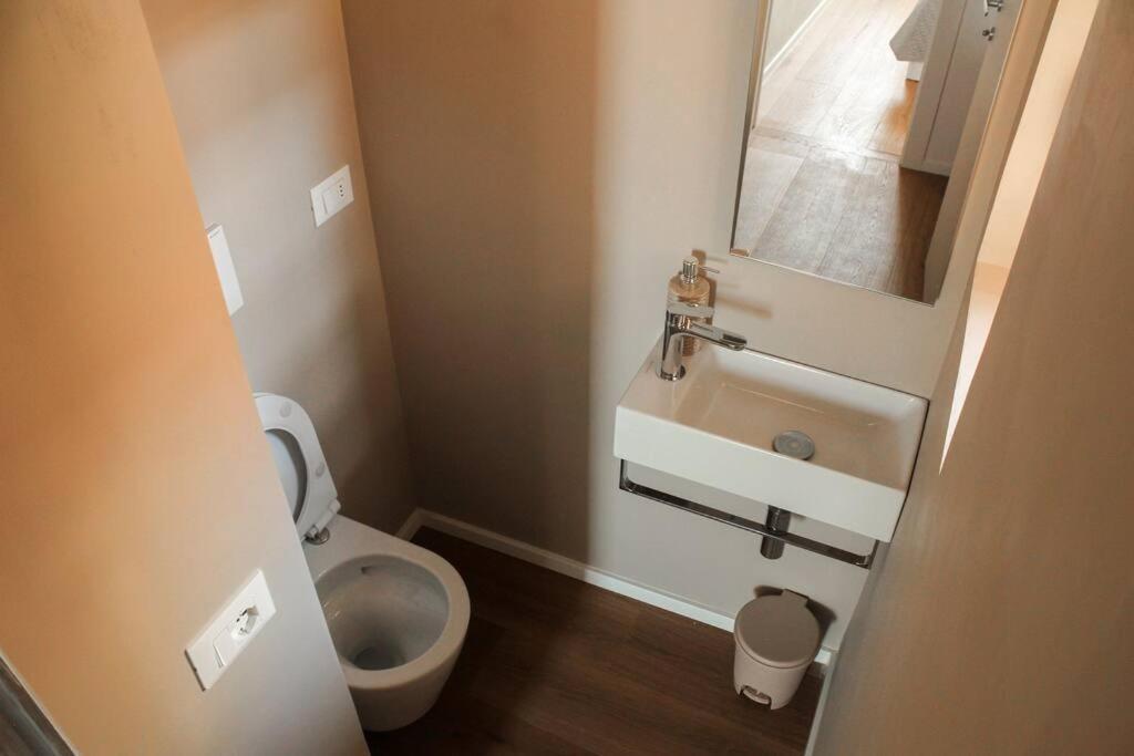 Poppy Loft Apartment โกรตาเฟราตา ภายนอก รูปภาพ